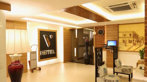 Auli Hotel | HOTEL V