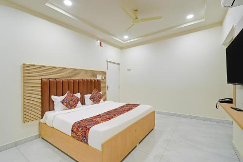 Chanda Nagar Hotel | Hotel Vaarahi Chanda Nagar, Near Hitech City