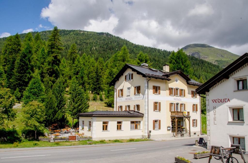 Cinuos-Chel Hotel | Hotel Veduta