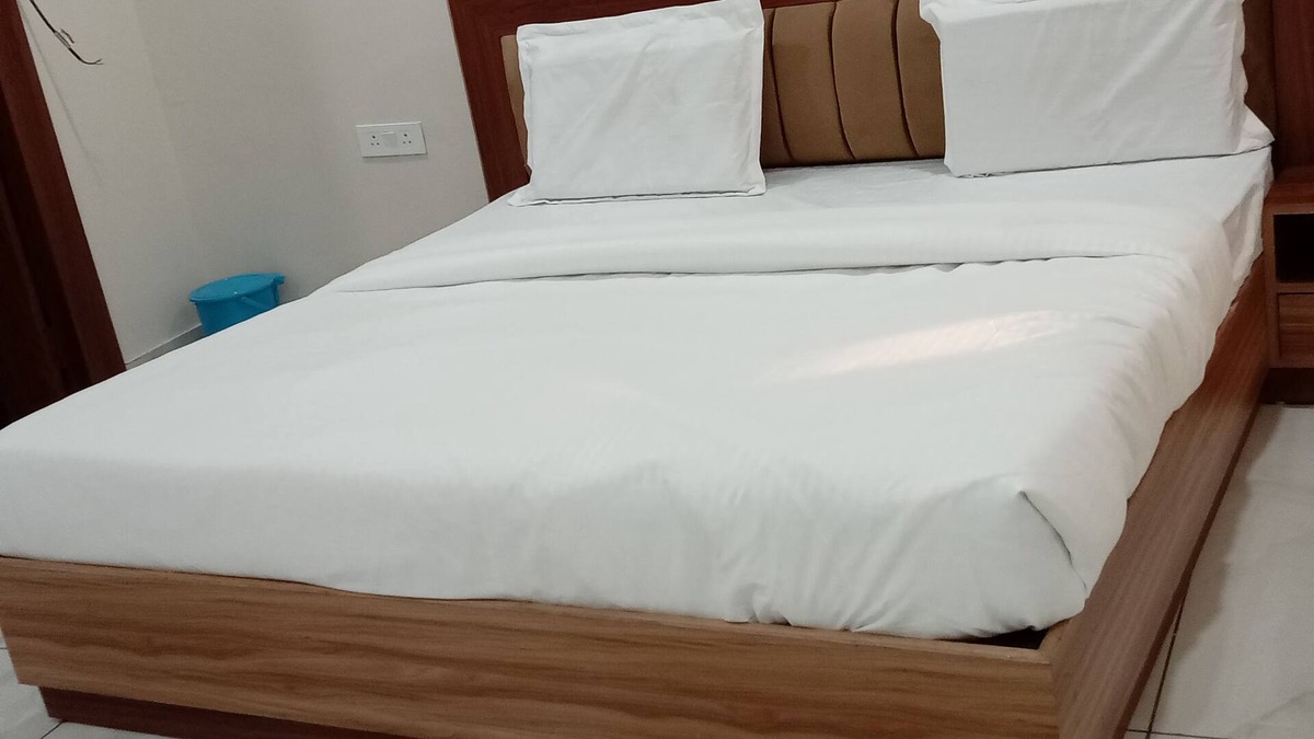 Bijnor Hotel | Hotel Viraj