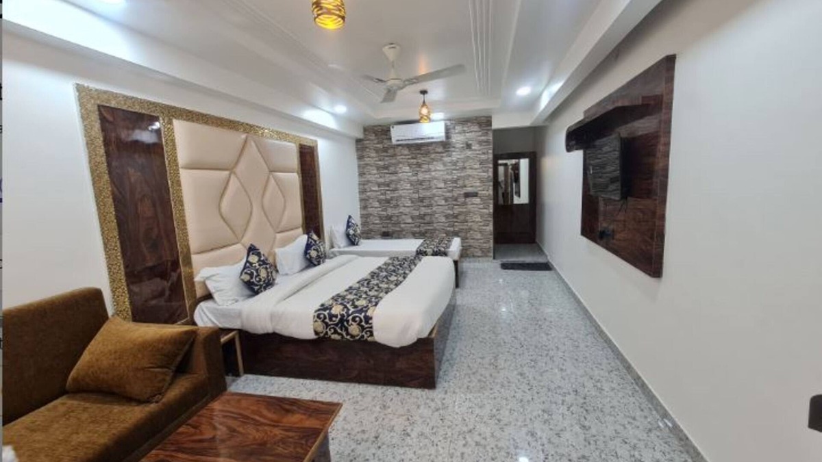 Aligarh Hotel | Hotel Vrindavan Palace