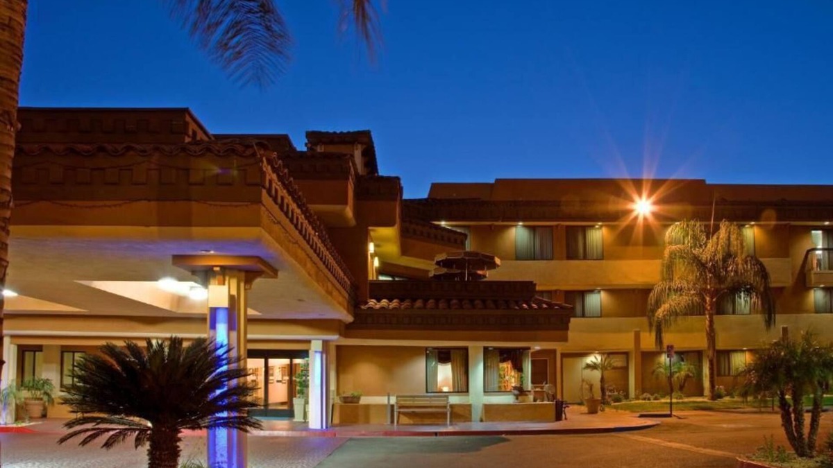 Moreno Valley Hotel | Hotel Xola