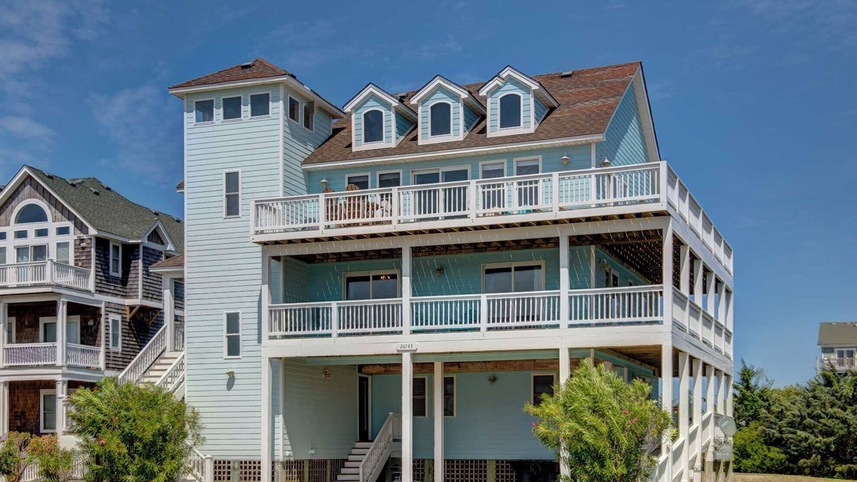 Wind Over Waves House | Hotter Otter-6 beds-private pool/hot tub-stunning sunsets-kid/pet friendly!