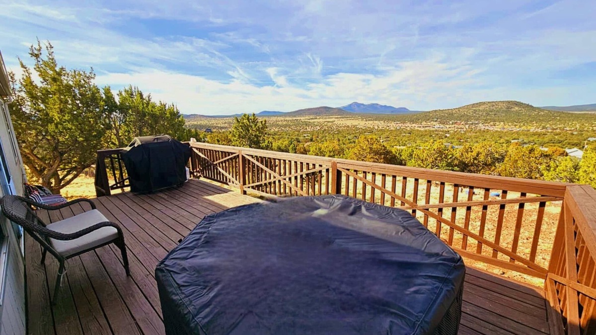 Williams House | HotTub/GameRoom/2Kingbeds/CoffeeBar/Firepit. 60 Min to Grand Canyon
