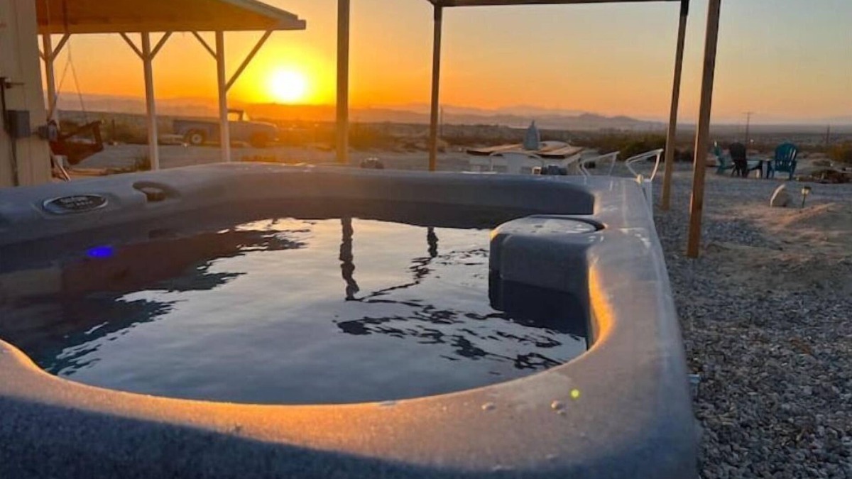 Twentynine Palms Cabin | HotTub & Sunset Views - Relaxing Desert Retreat Near Joshua Tree