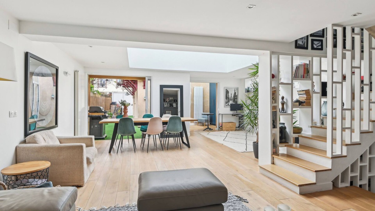 Plateau - Mont-Valerien House | HOUSE - 160m2 - LA DEFENSE - WITH OUTDOOR SPACE