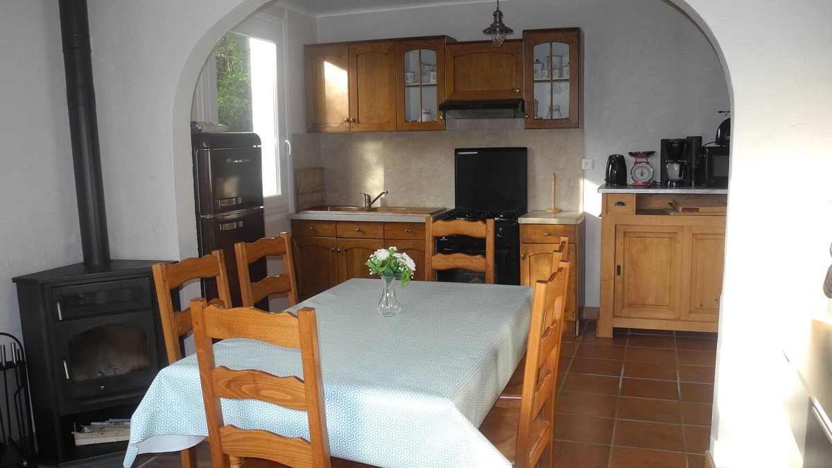 Tredrez-Locquemeau House | house 300m from the sea