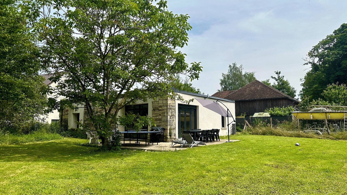 Lusigny-sur-Barse House | House 4 bedrooms, private garden - near Lac d'Orient and Troyes - Up to 10 people