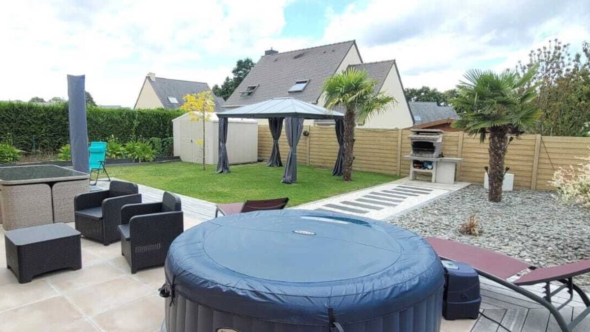 Dol-de-Bretagne House | House 4 bedrooms/8 persons 25' from Mont Saint Michel and Saint Malo