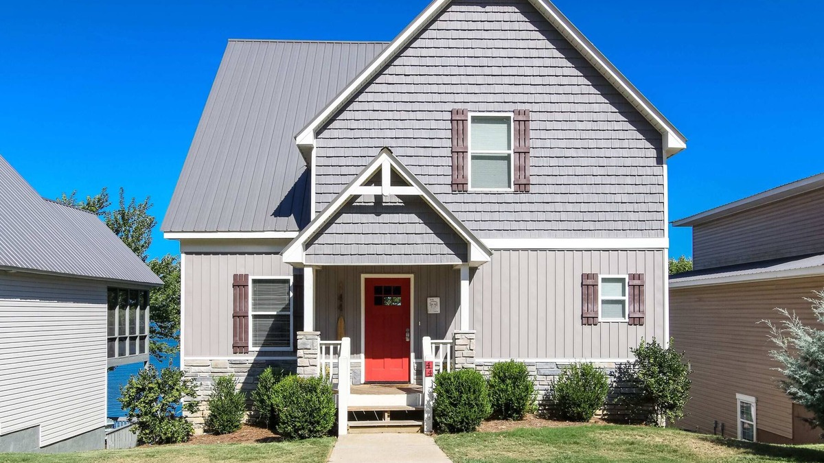 Leesburg House | House #44 Dock Holiday (no pets) Lakefront/Private Boatslip