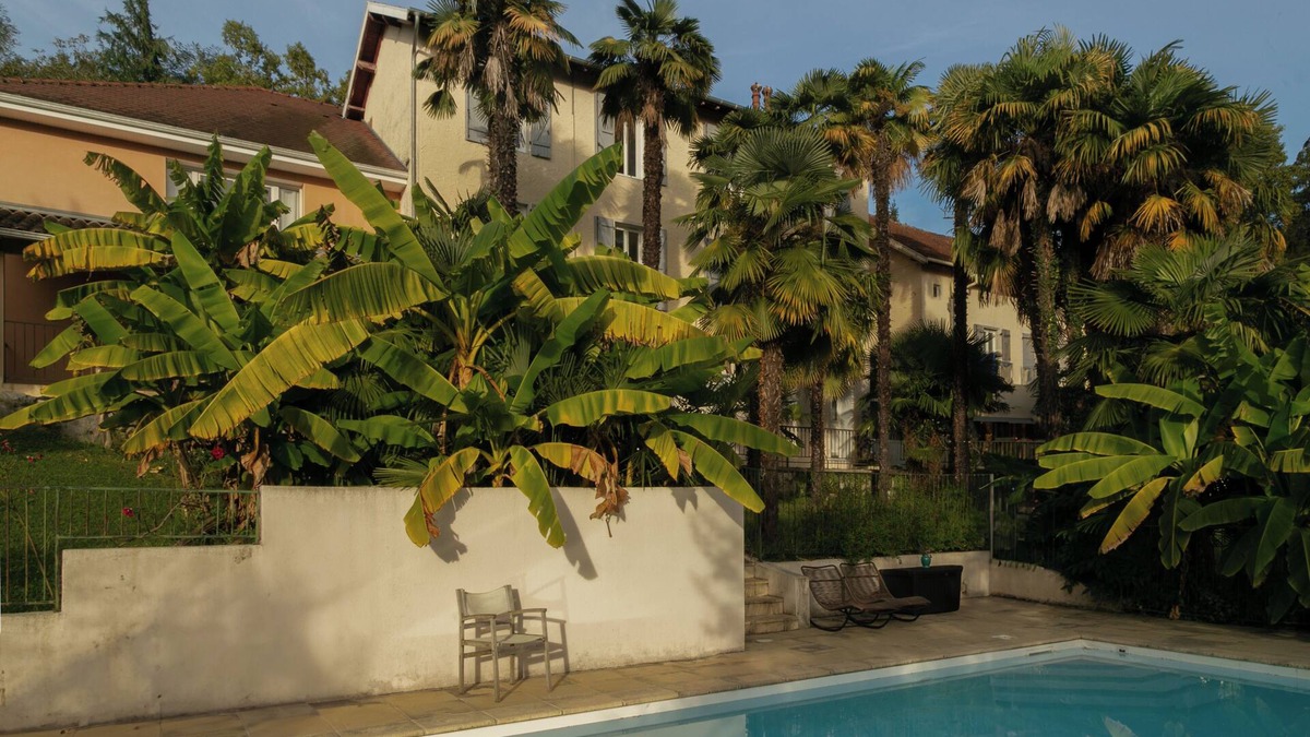 Gan House | House 6 BR, 18 beds, pool, massages, yoga, park, mountain views, serene retreat