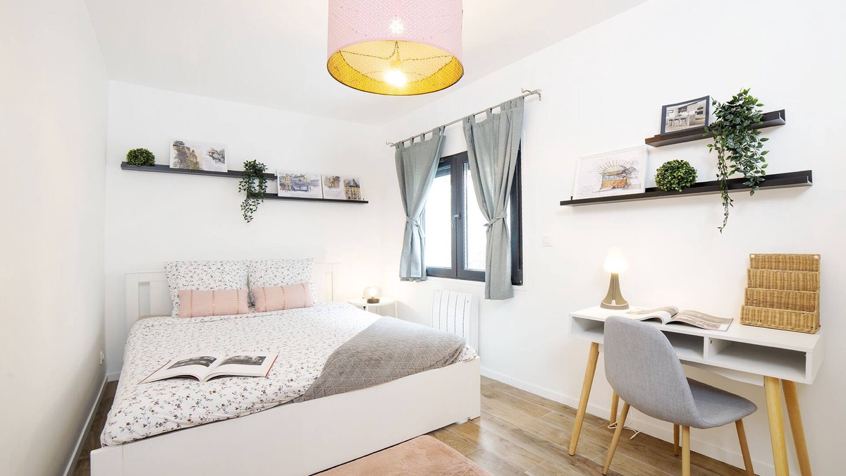 Villejuif House | House - 7 bedrooms - 3 bathrooms - near metro 7