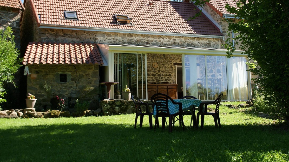 Les Ancizes-Comps House | House 90m² 6/7p. veranda + garden near Lake Fades in Auvergne-Combrailles