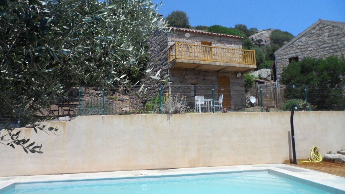 Santa Giulia House | House all stones in the maquis, private heated pool, wifi