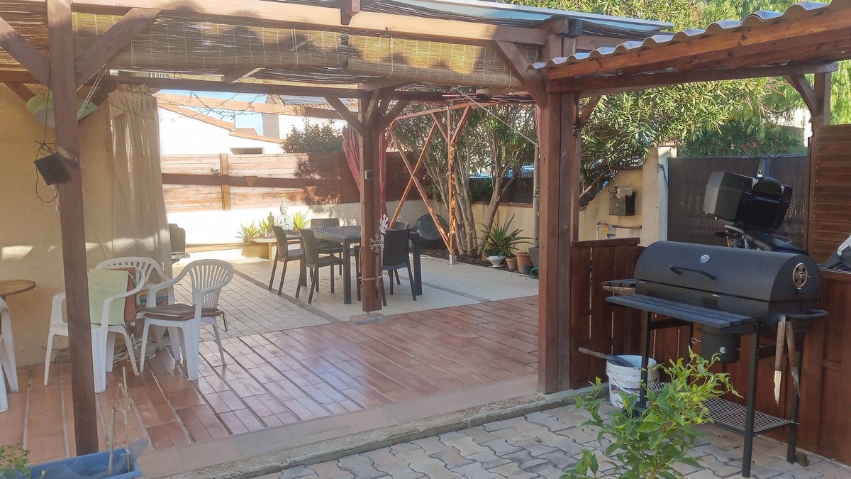 Pollestres House | House between sea and mountains located in a quiet cul-de-sac Animals accepted