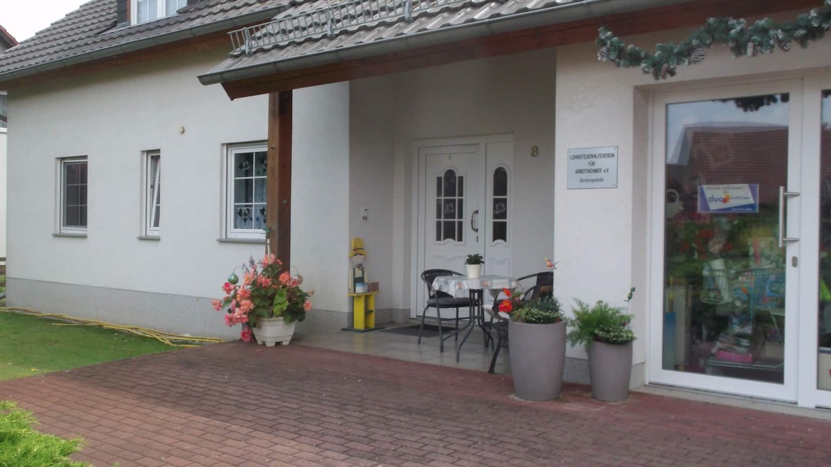 Guhrow Apartment | House by the forest