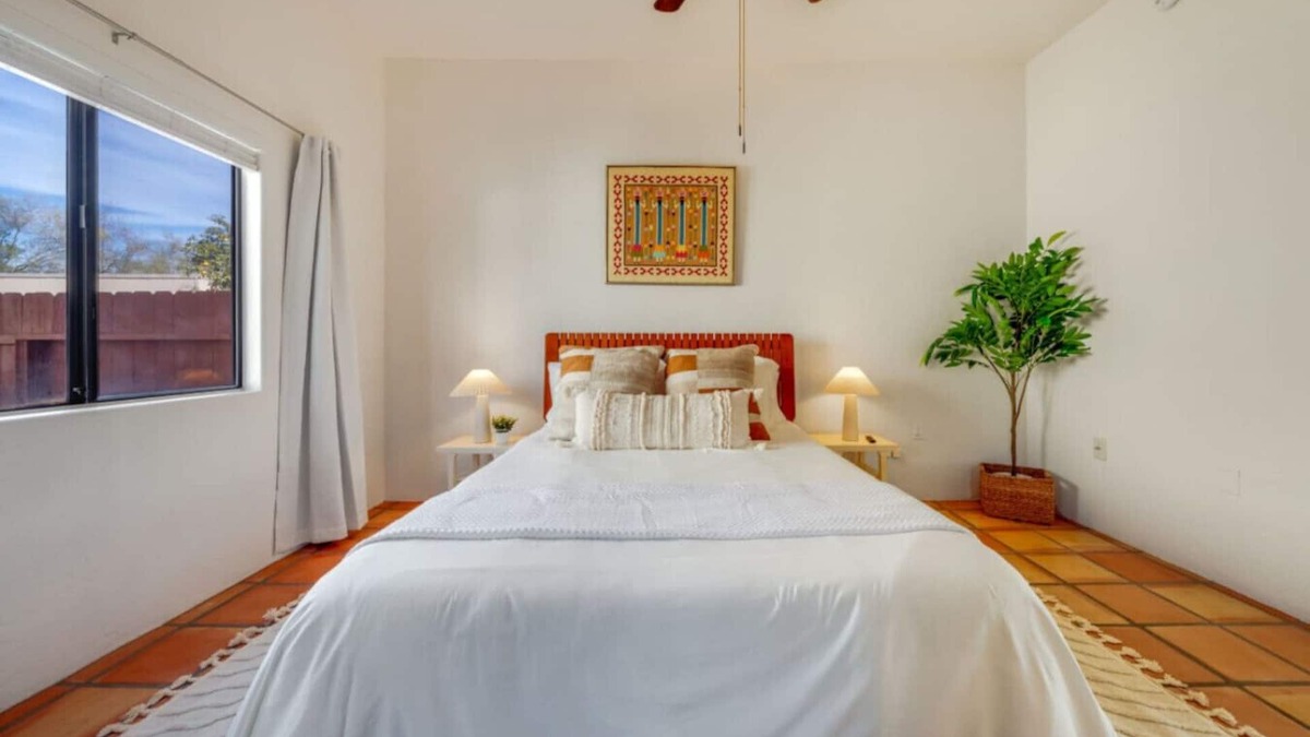 Tucson House | House & Casita/Large Group or Family/Sleeps 6+