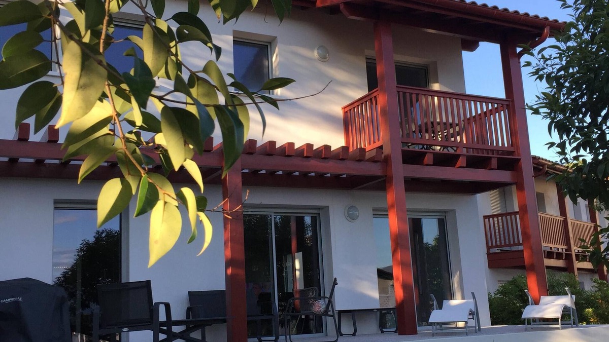 Ciboure House | House CIBOURE 4 people with private parking 10 minutes walk from the beach