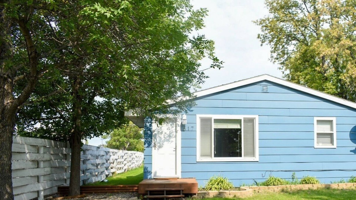 Devils Lake House | House close to town and lake