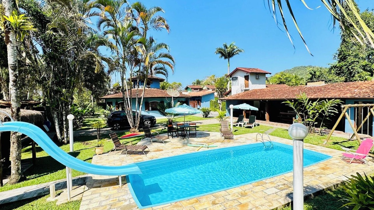 Itamambuca House | House cond. Itamambuca, split air, 60m beach, Wi-Fi, swimming pool, playground, billiards