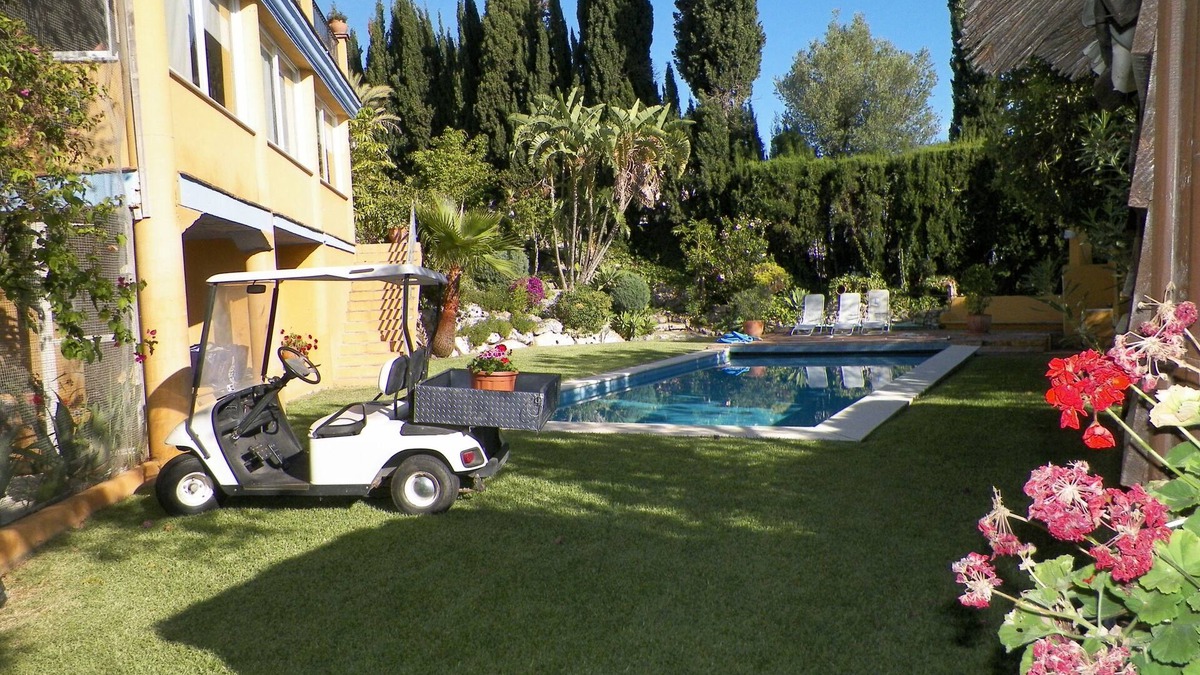 Urbanizacion el Rosario House | House divided in three full apts with private pool