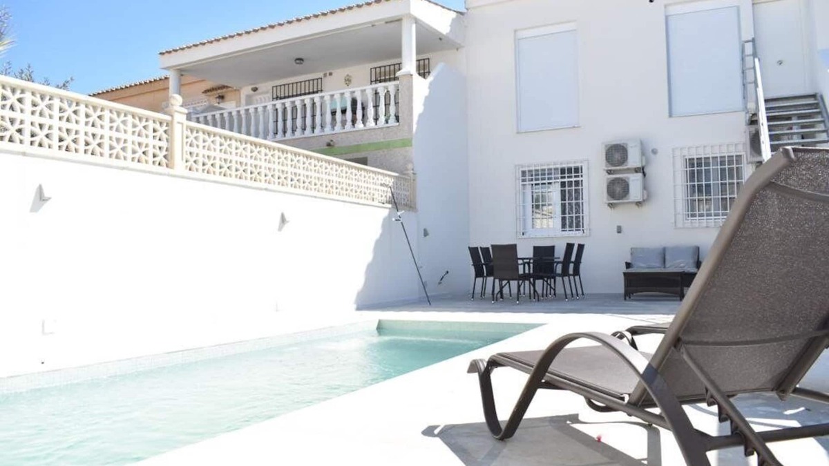 La Regia House | House