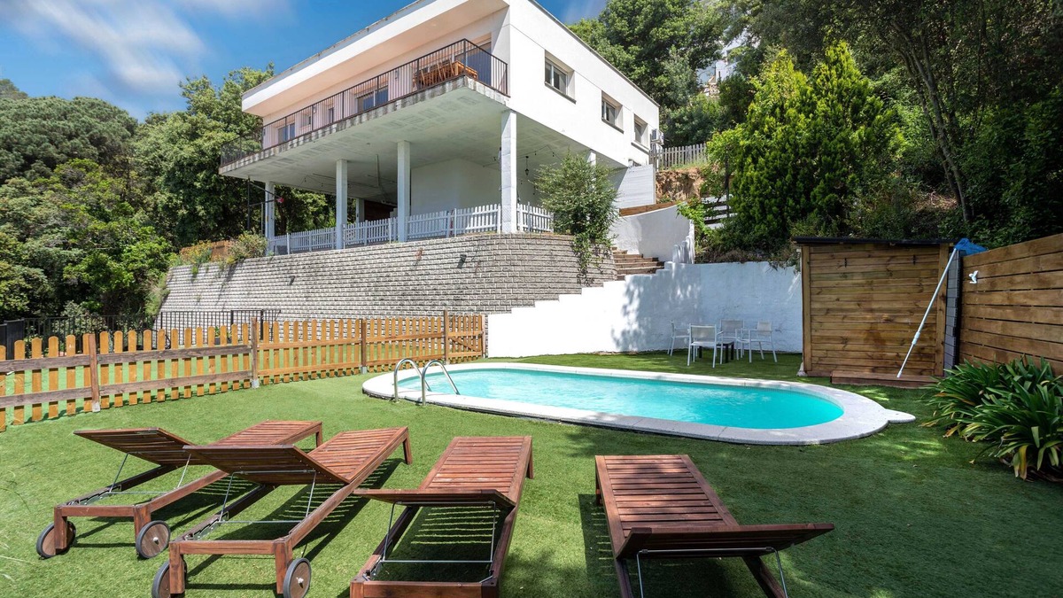Sant Cebria de Vallalta House | House with swimming pool and sea view