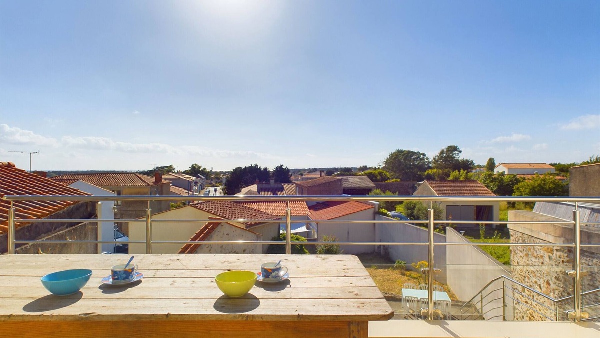 Brem Sur Mer Ski Chalet | House for 12 - 5min from Dunes beach