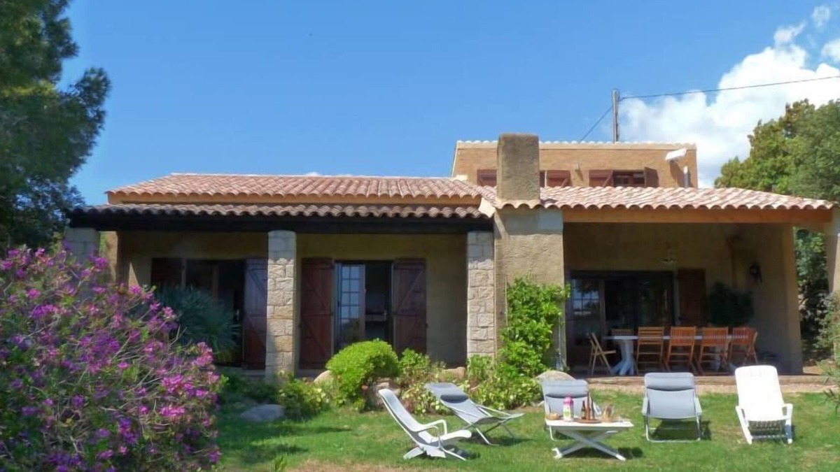 Pianotolli-Caldarello House | House for 10 people, 200m walk from the sea. Exceptional setting, not overlooked