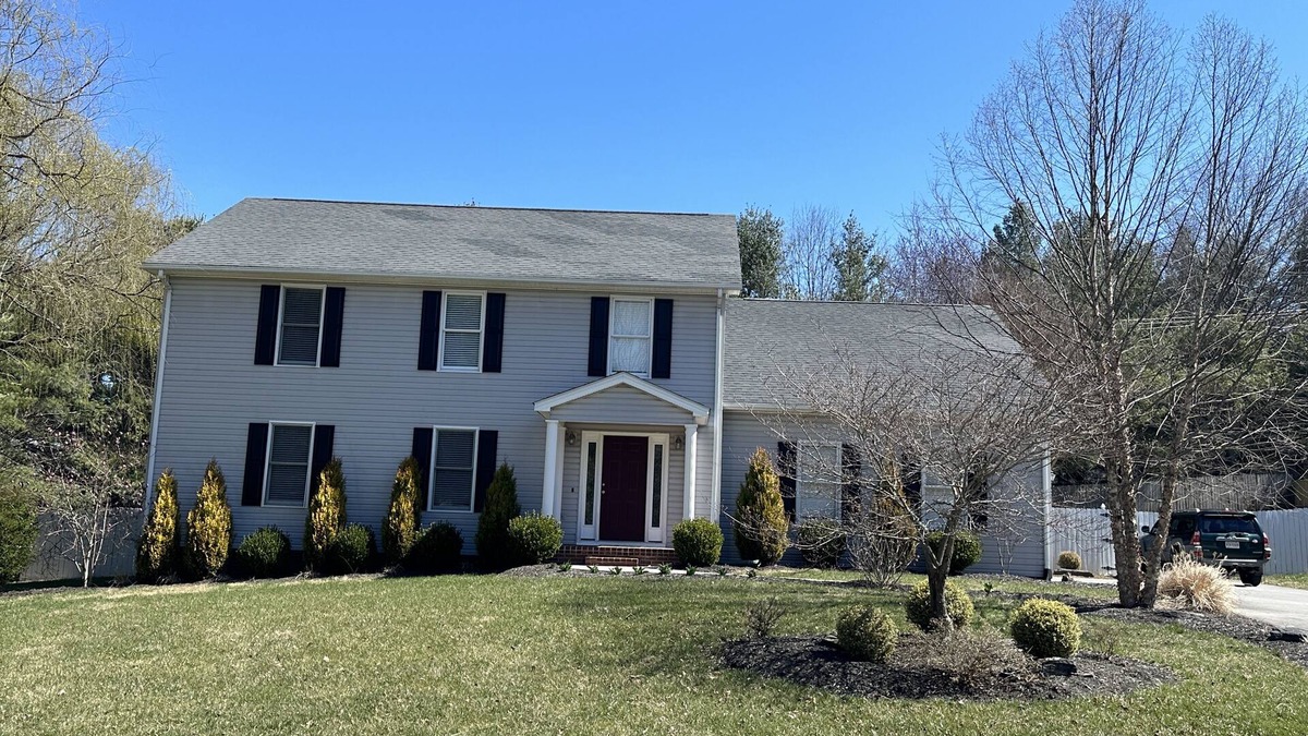 Blacksburg House | House for Graduation Weekend in Blacksburg, VA 5 minutes from campus!