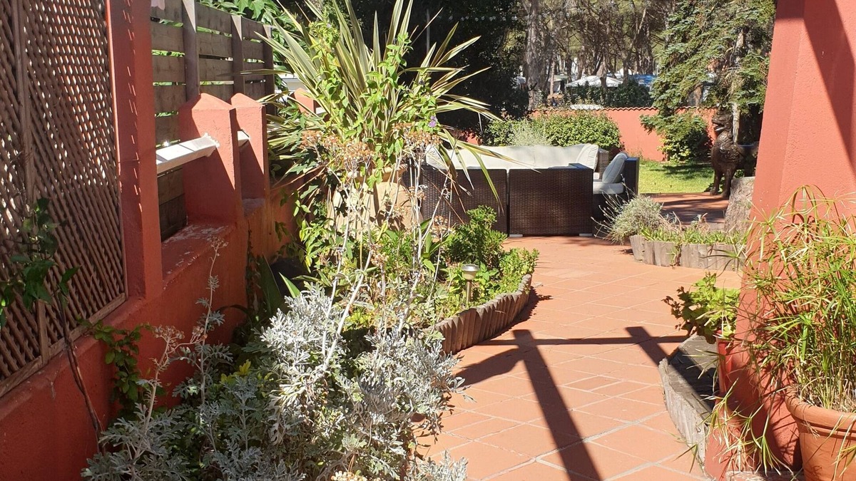 La Tamarissiere House | House for rent 5 minutes walk from the beach