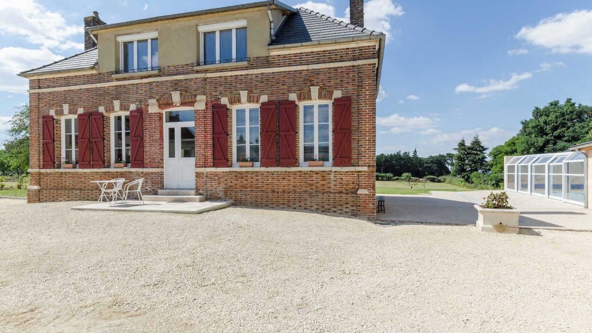 Aix-Villemaur-Palis House | House