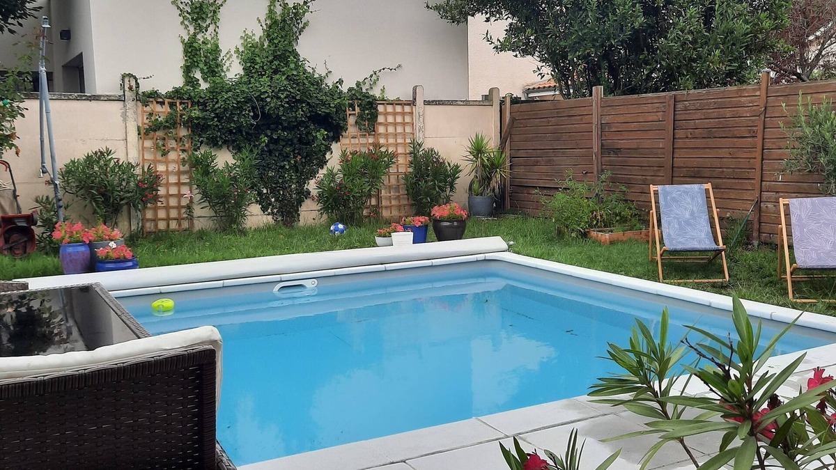Eysines House | House