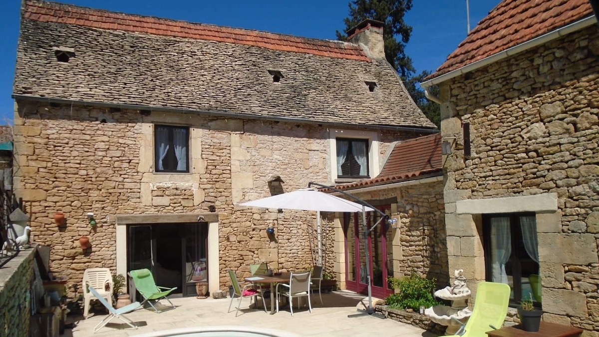 Saint-Leon-sur-Vezere House | House