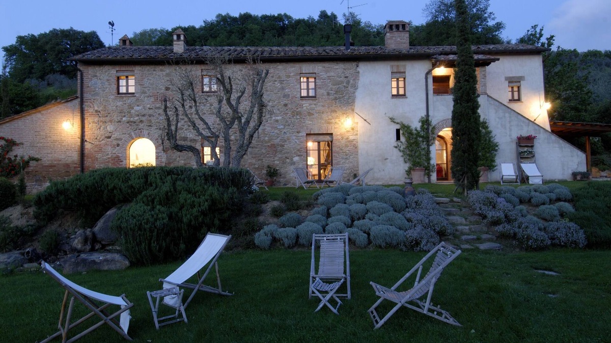 Montepulciano Apartment | HOUSE from the 1700s in hunting reserve, surrounded by fantastic landscape, swimming pool
