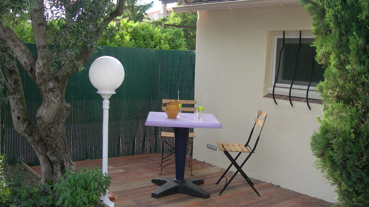 Caumont-sur-Durance Apartment | House furnished comfortably situated between Avignon and Isle sur la Sorgue