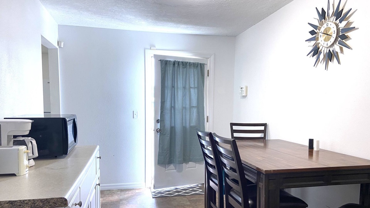 Lake City Apartment | House in Center Lake City - US90/Baya
