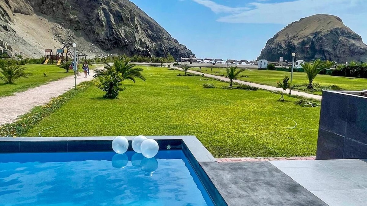 Asia House | House in front of the sea, with swimming pool, terrace, barbecue, Pet friendly!