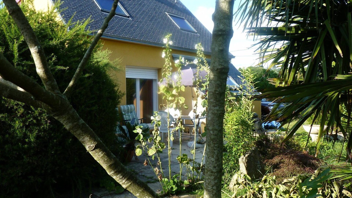 Scaer House | house in large park near the forest, about 20 minutes from the sea.