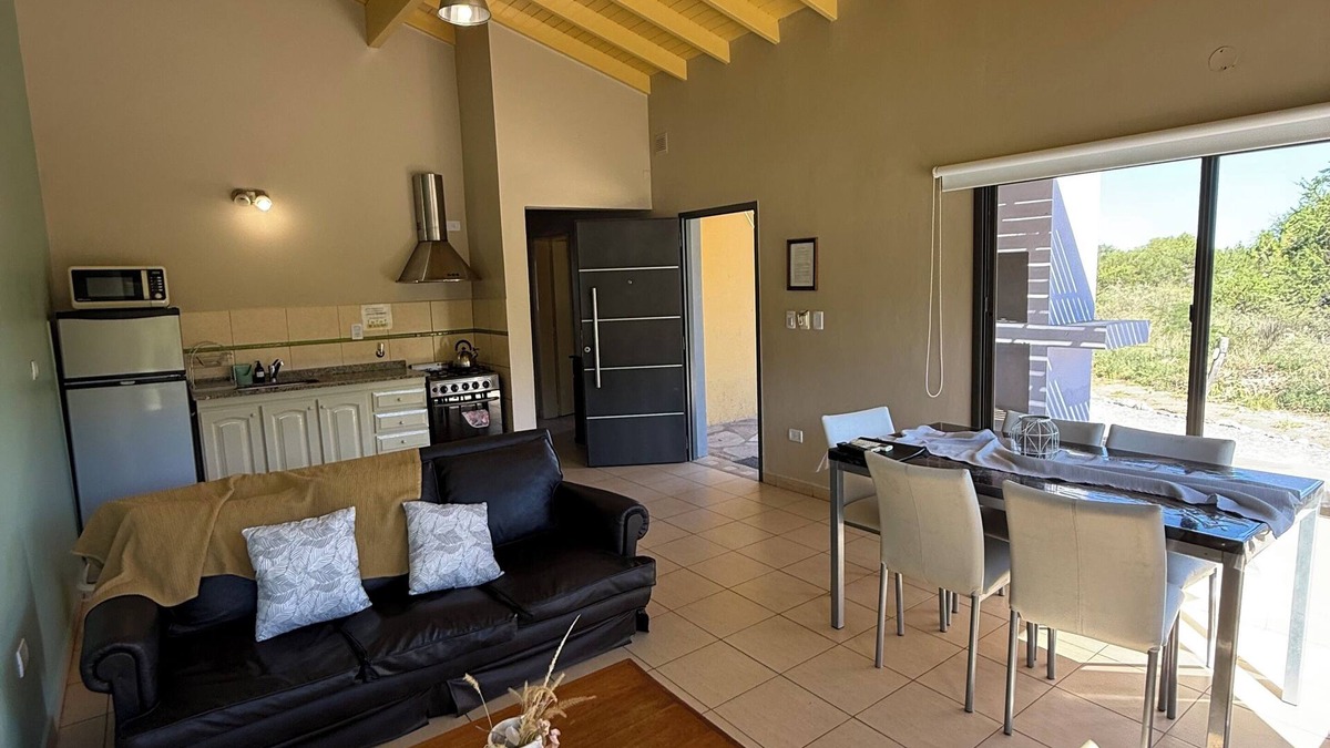 Merlo House | HOUSE IN LAS SIERRAS 2 bedrooms, parking, barbecue, swimming pool, park, games, pets allowed.