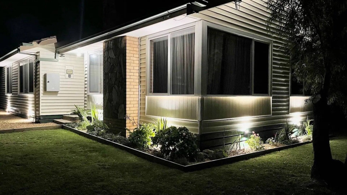 Portland House | House in Portland Victoria, sleeps 8!