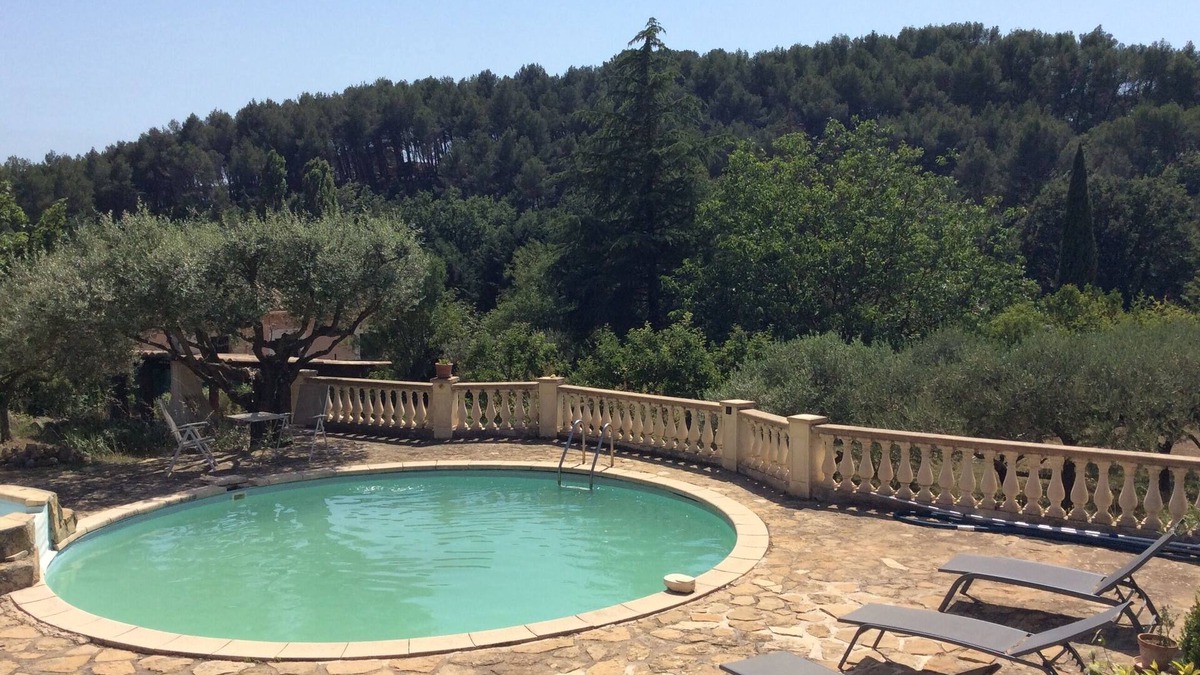 Auriol House | House in Provence, 15 minutes from the beach, 20 minutes from Aix and Marseille.