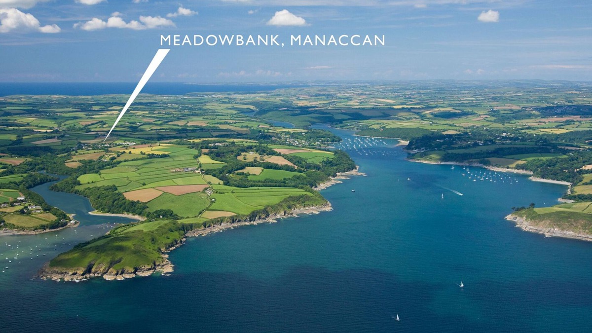 Manaccan House | House in quiet village, close to Helford River, 4 Bedrooms 3 Bathrooms Sleeps 8