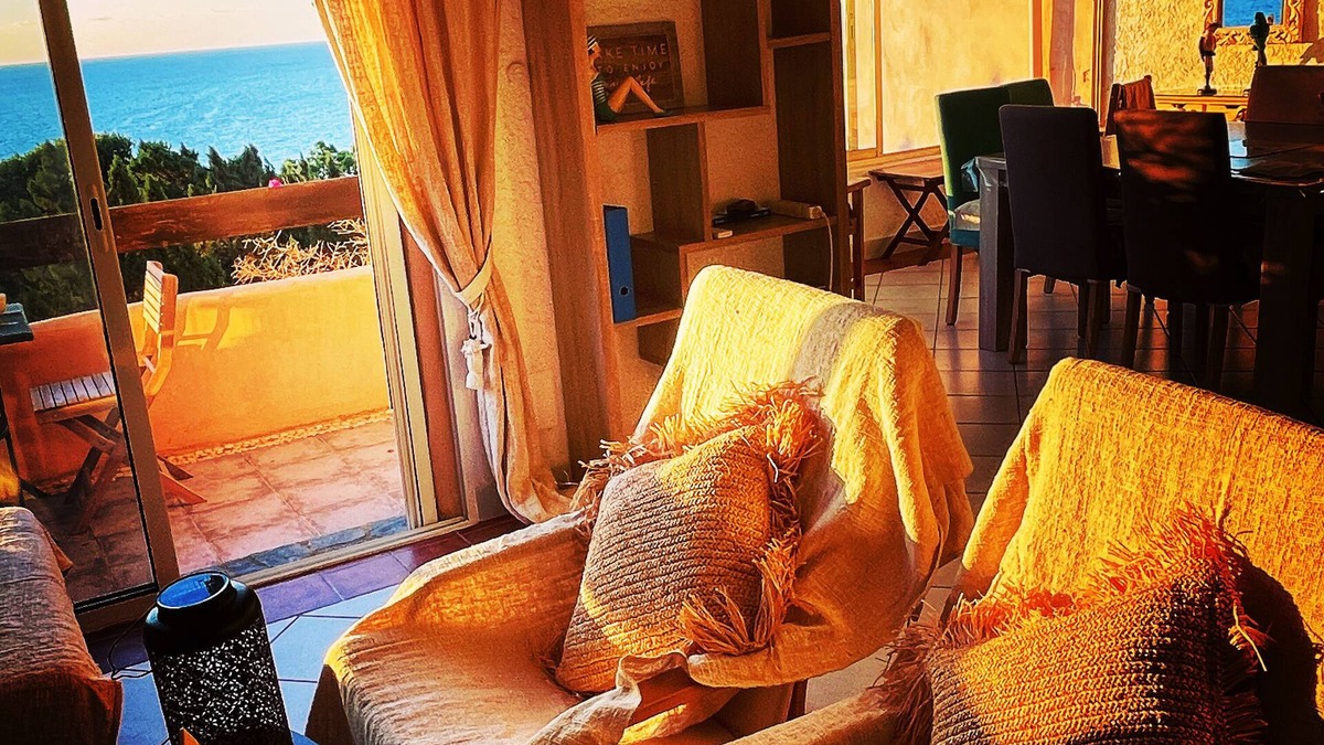 Tarcu House | House in secure residence with exceptional sea view