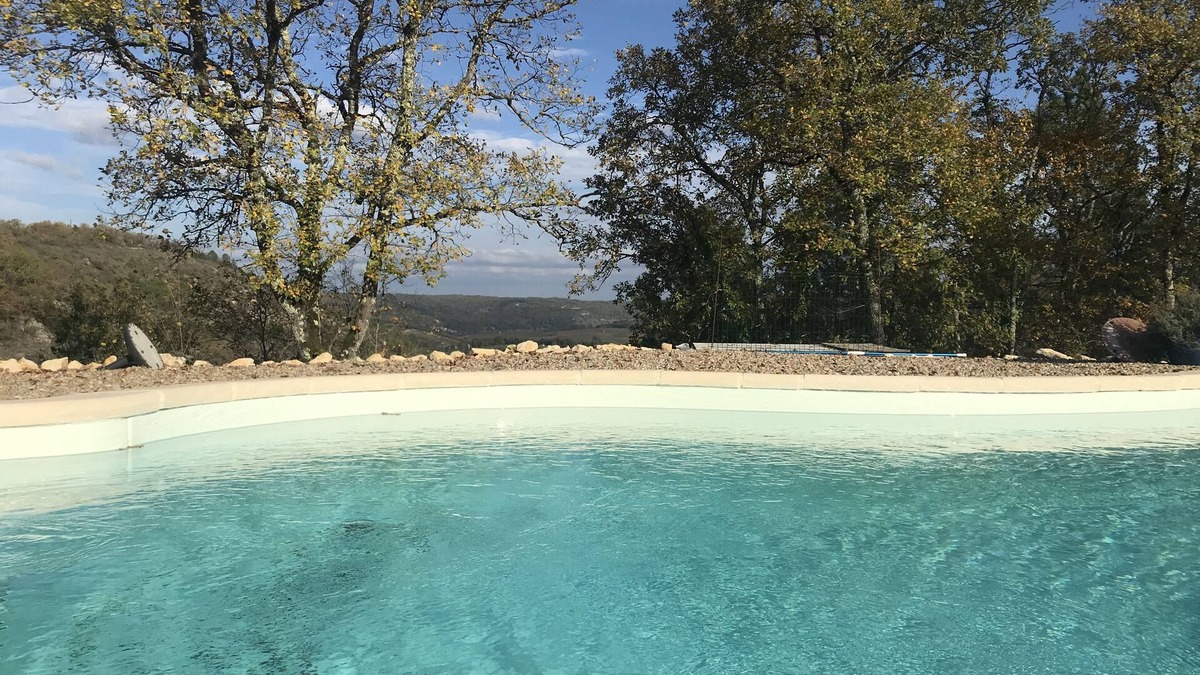 Albas Cottage | House in the countryside swimming pool share pets and splendid view