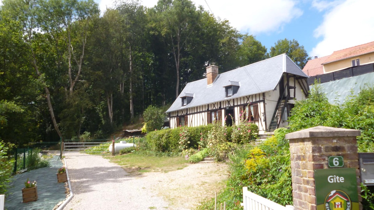 Saulchoy-sous-Poix House | House in the heart of the Somme in gite