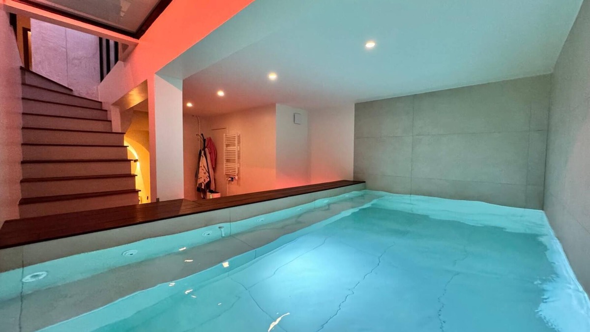 Notre-Dame House | House in the Heart of Versailles, Indoor Pool, Private Cinema, Gym