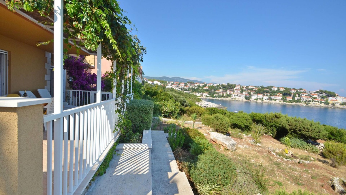 Zavalatica House | House Julije (53101-K1) - Zavalatica