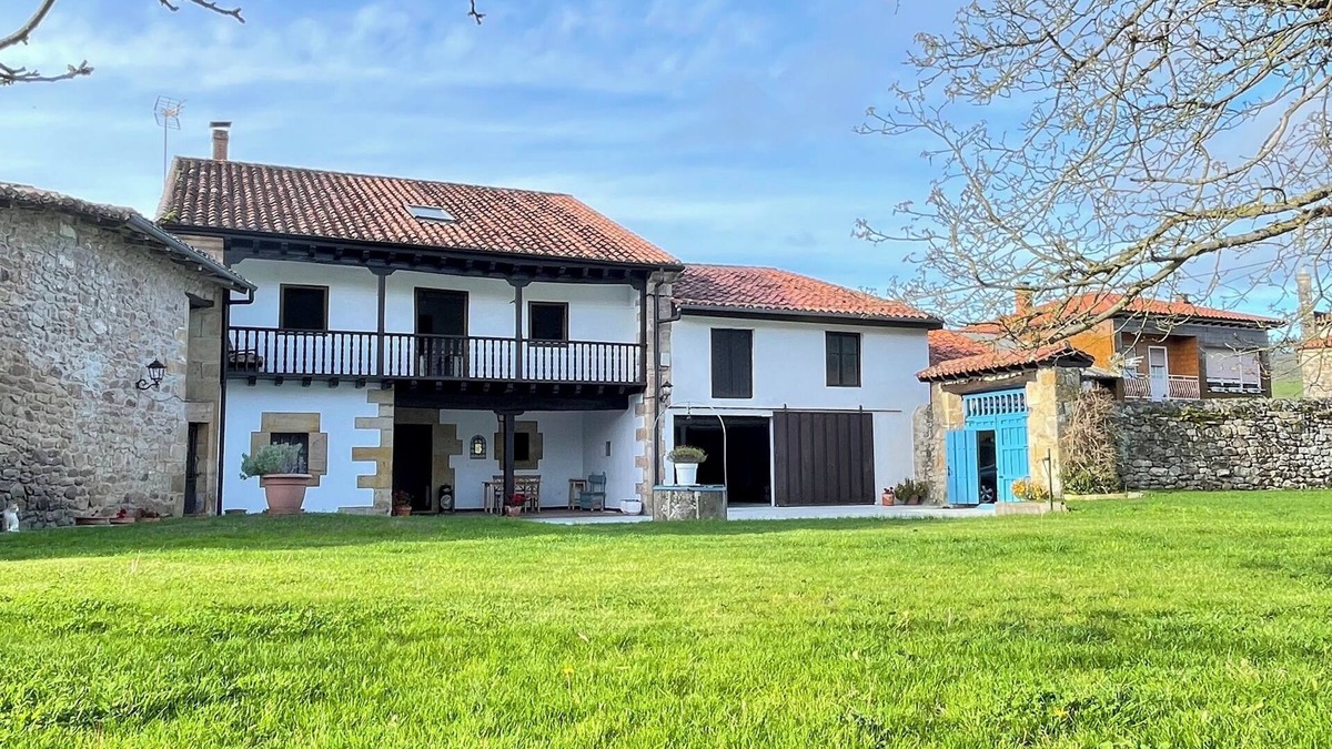 Mazcuerras House | HOUSE LOS NOGALES DE IBIO