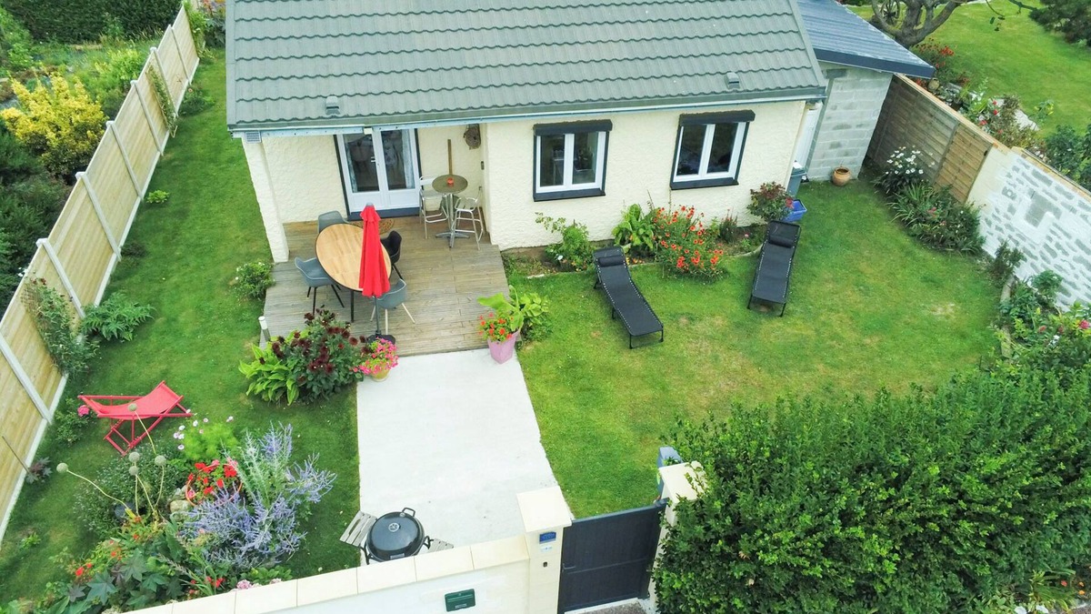 Mesnil-Val House | HOUSE. LOVELY SEA AND CLIFF VIEWS RATED 4-STAR FURNITURE